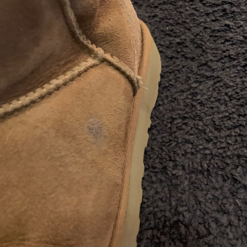 Ugg’s - Picture 2 of 4